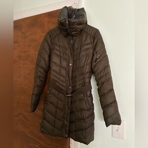 Women’s Marc New York fitted olive green puffer coat with belt - Size small